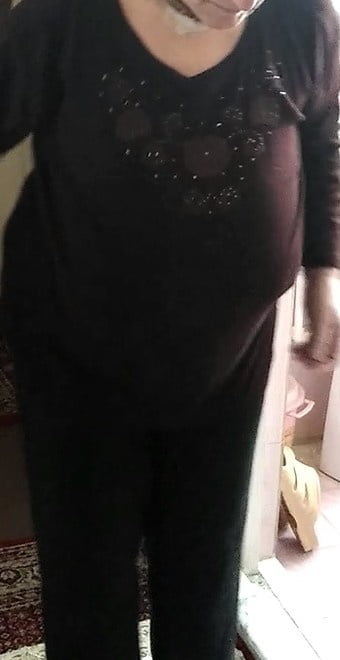 La madre sexy de mi amigo
 #106032860