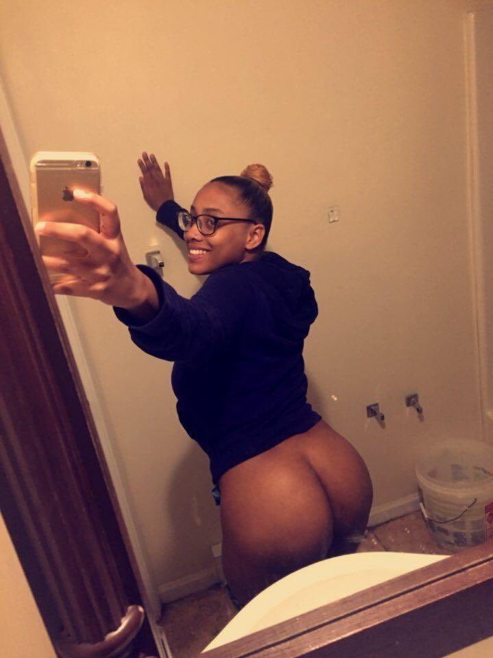 Ebony booty & boobs 5
 #90270132