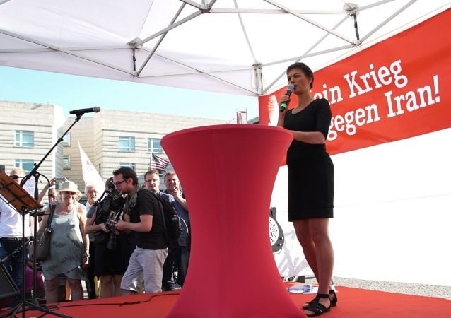 Sexy sarah wagenknecht
 #89614887