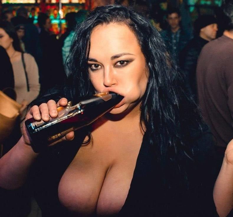 Decolette
 #106155279