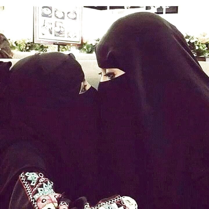 Hijab Lesbians Kisses #94722021
