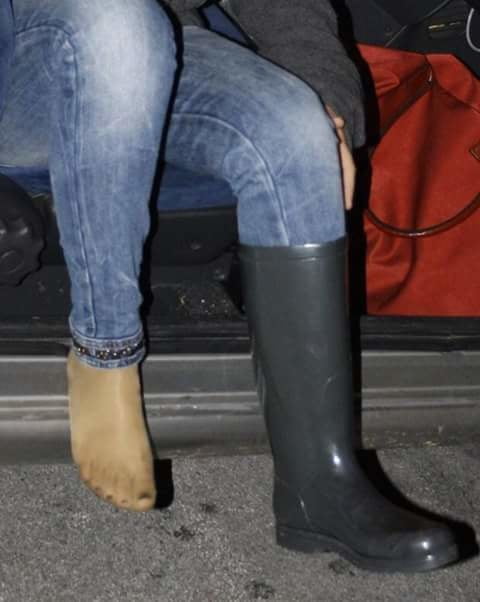 candid nylon feet  Facebook 5 #88071403