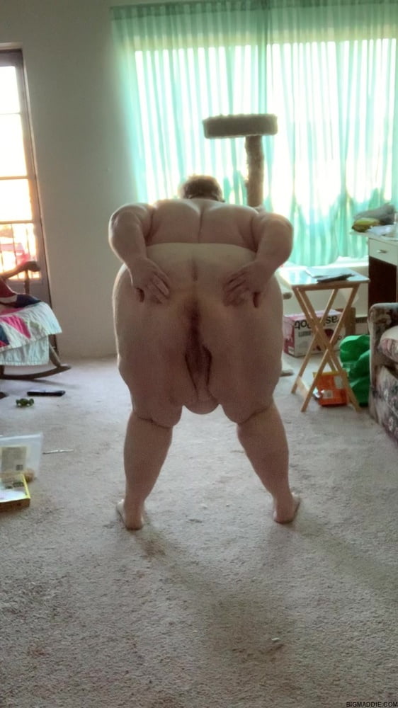 Hoodyman ssbbw 334 . fettes Schwein vicky p ausgesetzt .
 #93183419