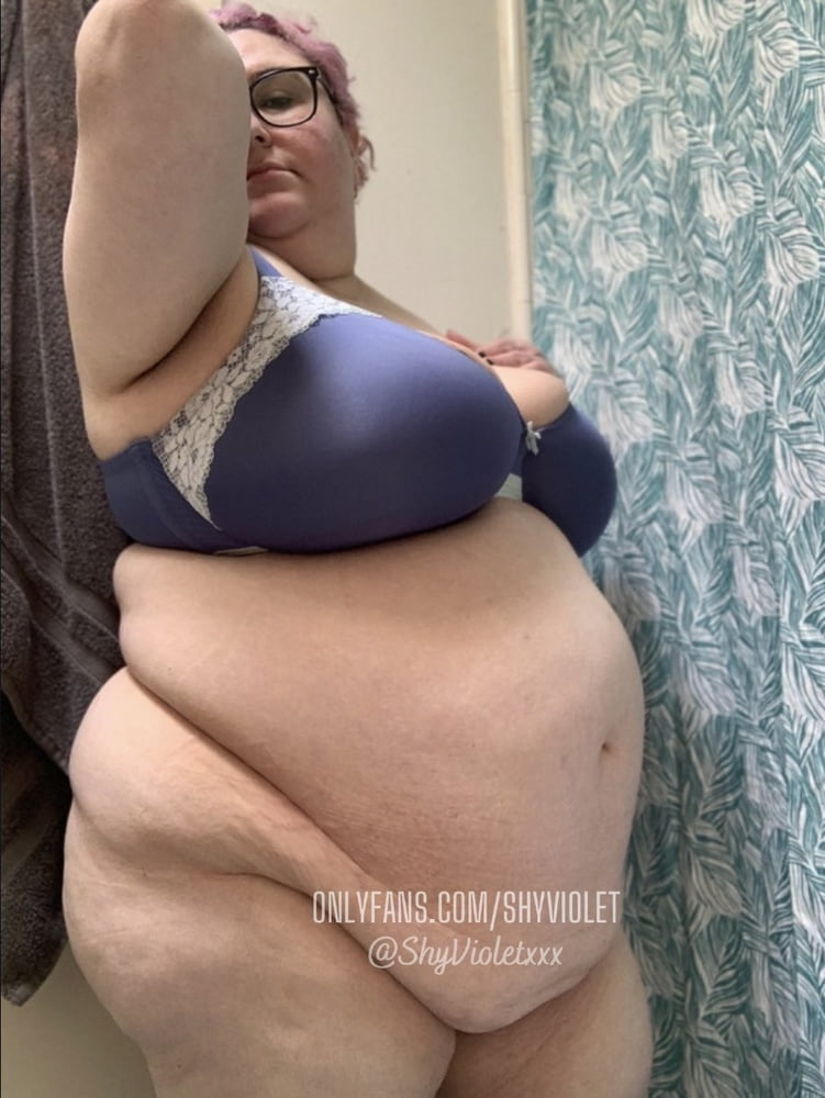 Hoodyman SSBBW 334 . Fat pig Vicky P exposed . #93183452