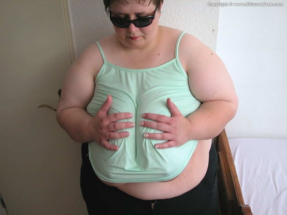 Hoodyman SSBBW 334 . Fat pig Vicky P exposed . #93183861