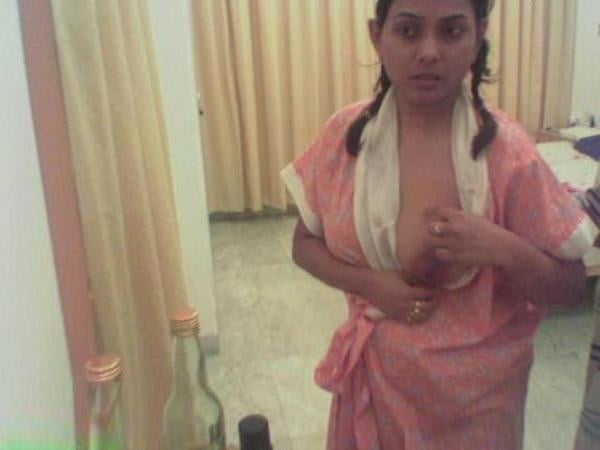 Zia matura bhabhi
 #99965244