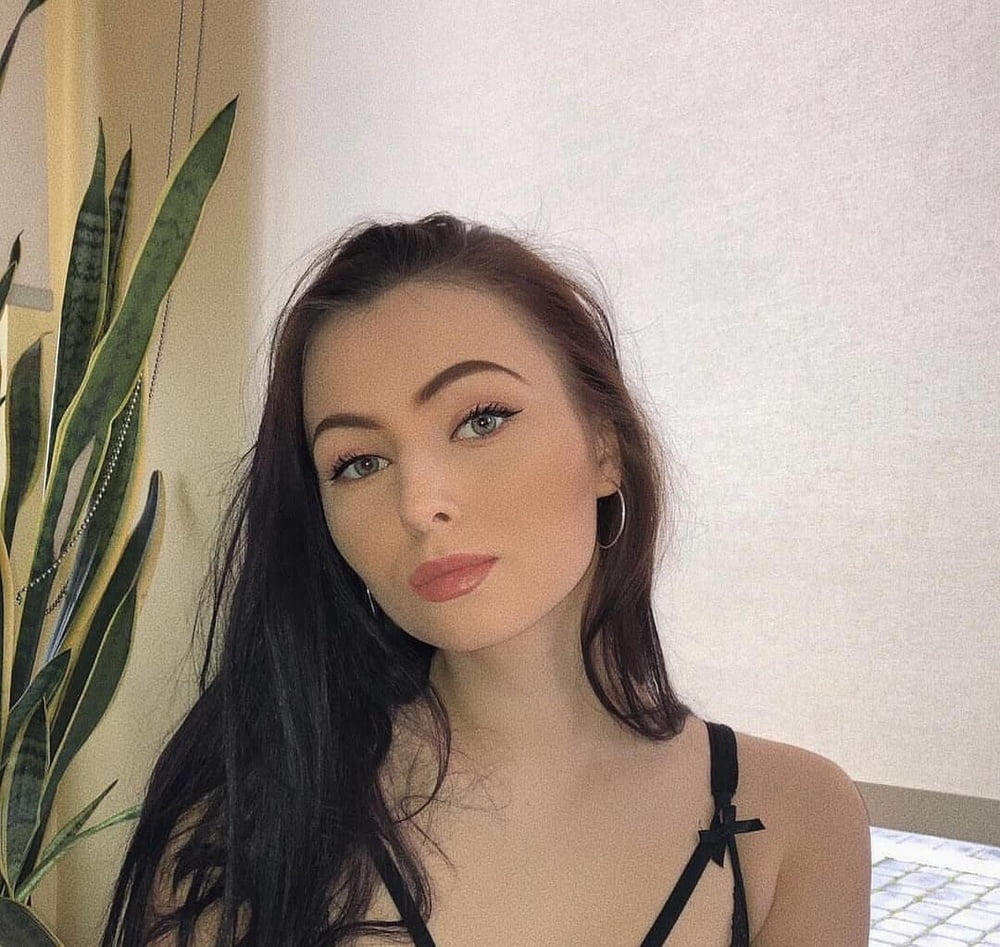 Patrycja Krypo (Dziewczyna Young Igi) #94580231