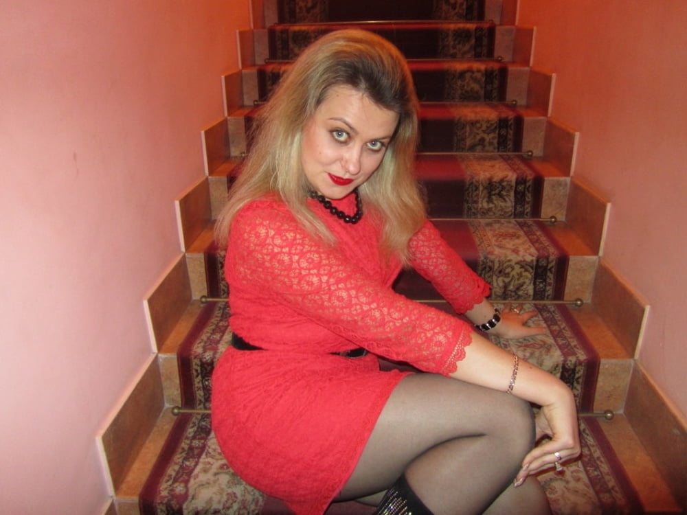 Lady in red #95539682