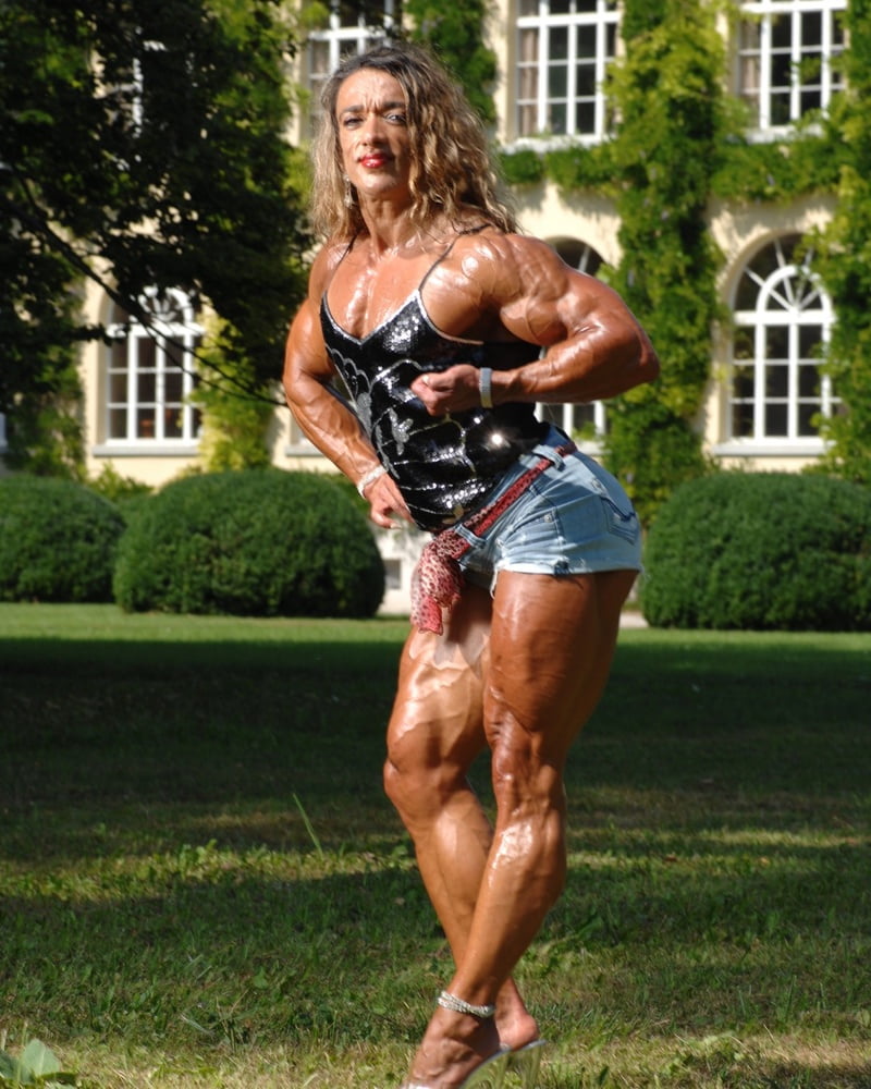 Eulalia Santos Smoothe Big Perfect Muscles! #102061215