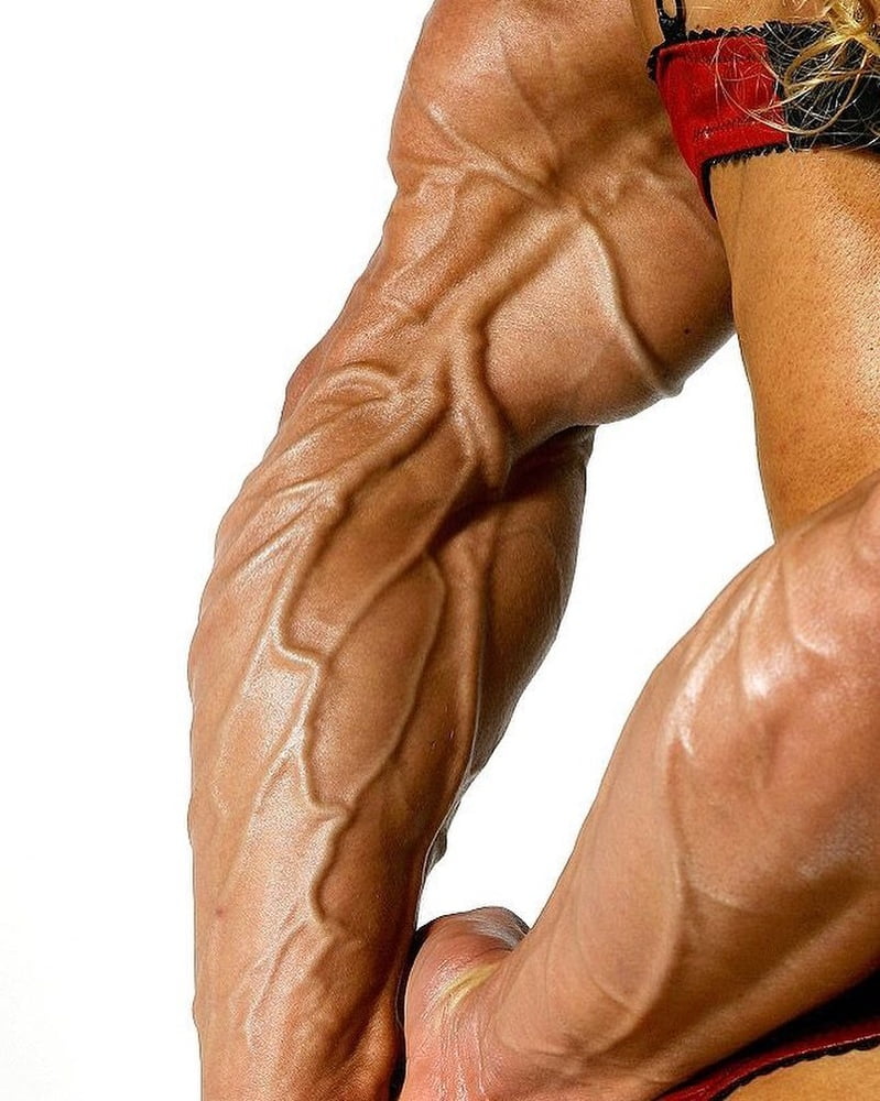 エウラリア・サントスは大きな完璧な筋肉を滑らかにします。
 #102061253