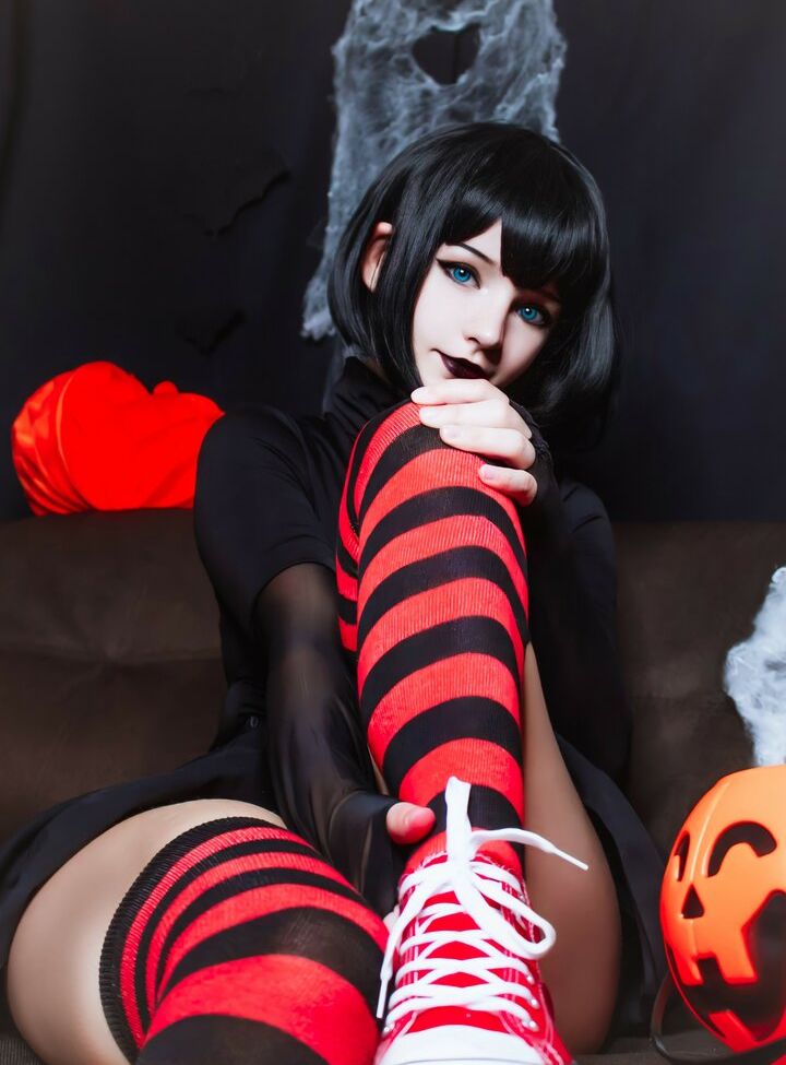 Lyvlas desnuda #107636946