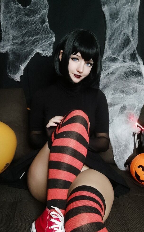 Lyvlas desnuda #107636953