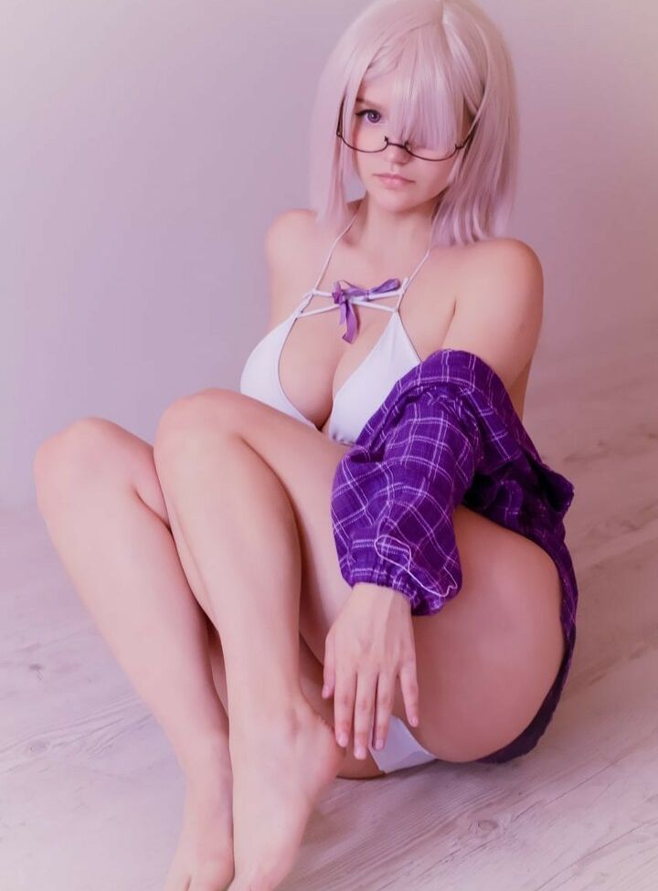 Lyvlas desnuda #107636973