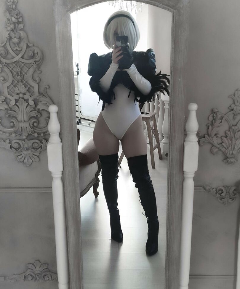 Lyvlas desnuda #107636985