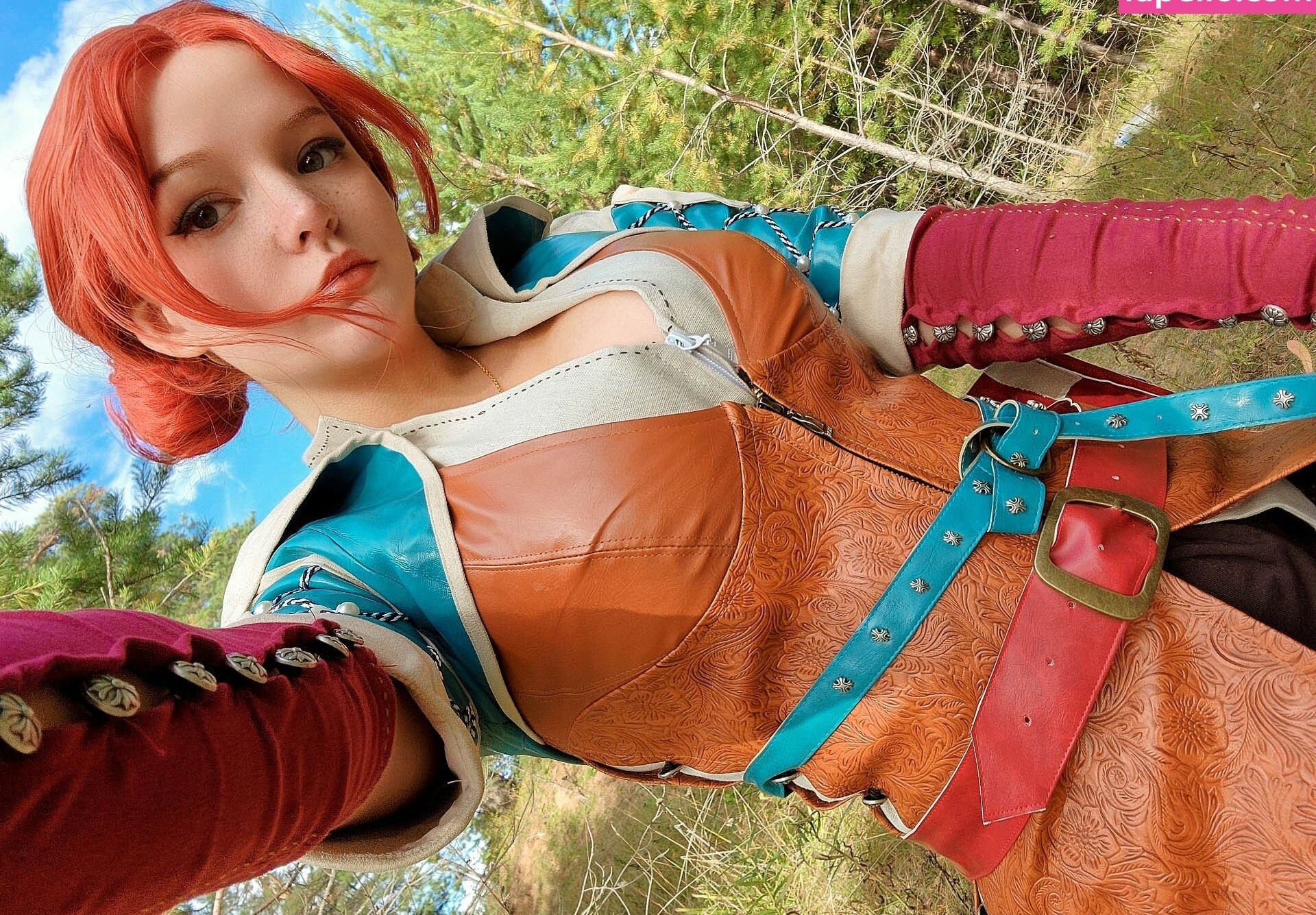 Lyvlas desnuda #107637007