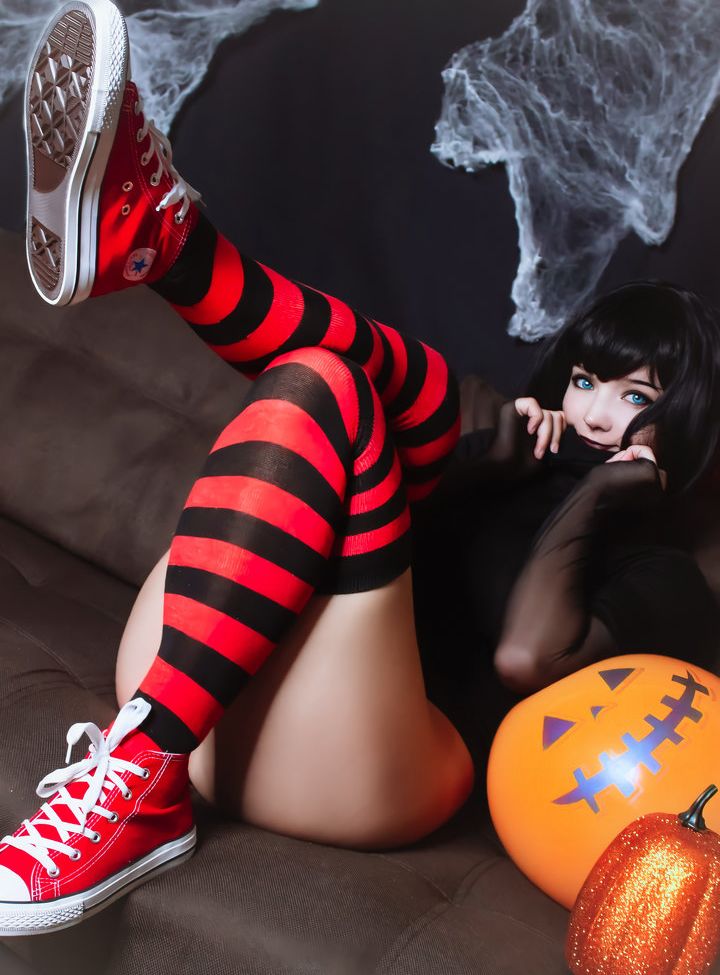 Lyvlas desnuda #107637662