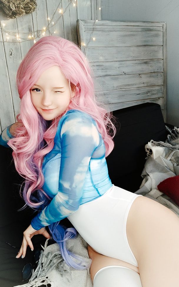 Lyvlas desnuda #107637942