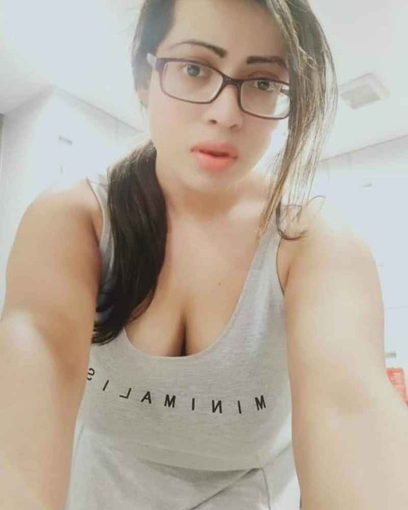 Sexy Girl Big Boobs Selfie #89616180