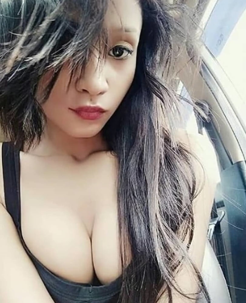 Sexy Girl Big Boobs Selfie #89616290