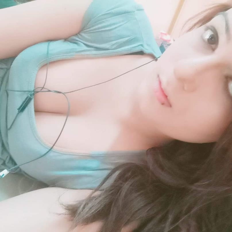 Sexy Girl Big Boobs Selfie #89616540
