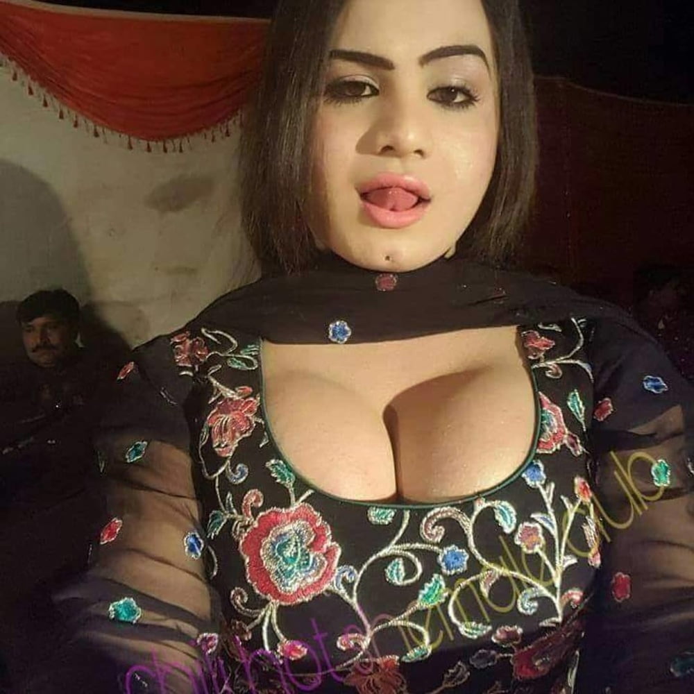 Sexy Girl Big Boobs Selfie #89616550