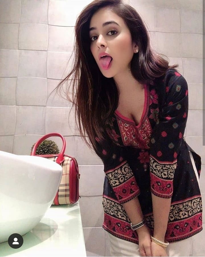 Sexy Girl Big Boobs Selfie #89616748