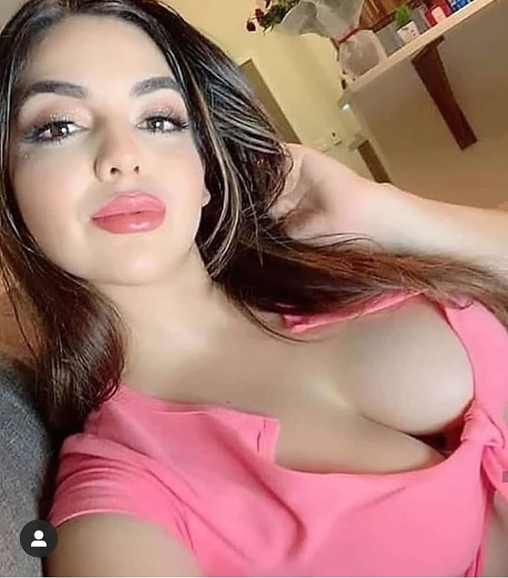 Sexy Girl Big Boobs Selfie #89616770