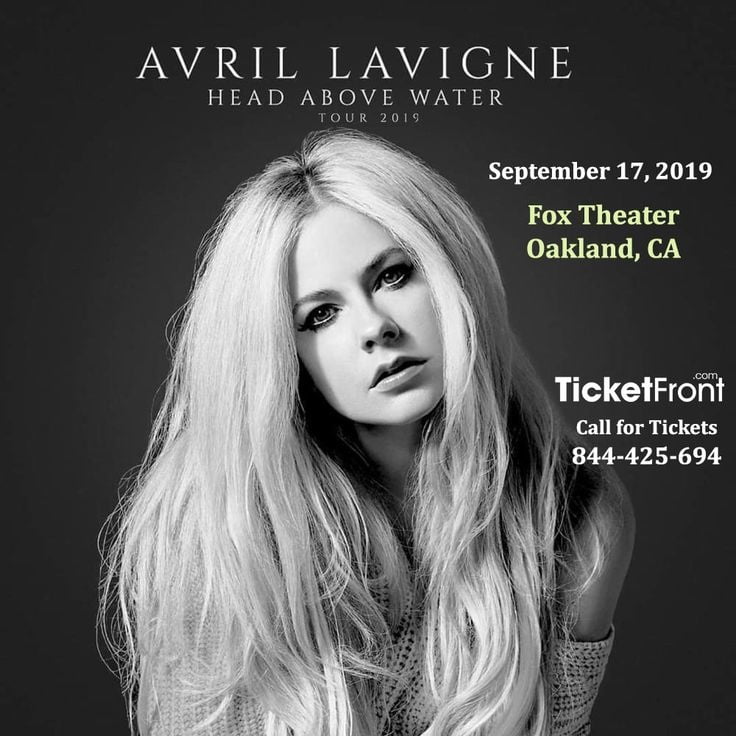 Avril Lavigne è la tua ragazza nev
 #98260646