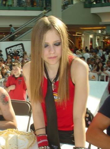 Avril Lavigne is your nev girlfriend #98260842