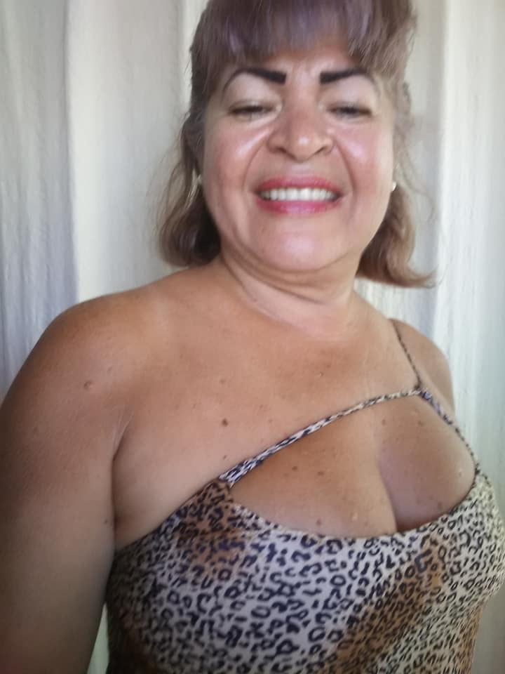 Valdelia de barros da rocha ... faceb
 #104045059