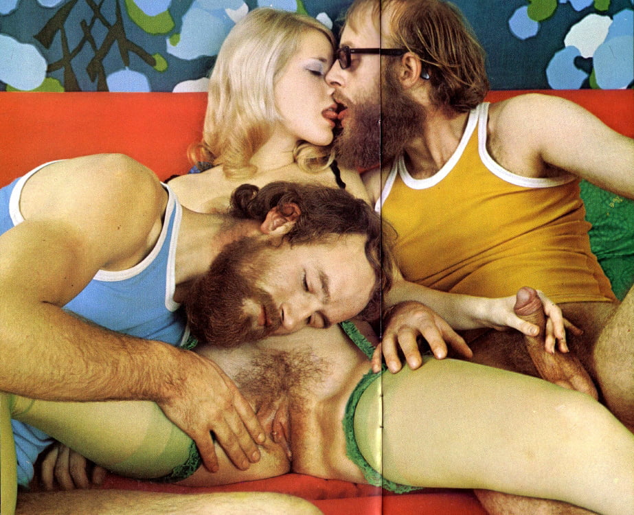 PHOTONOVELA - Intercourse in Colors 22 - 1970 #106337286