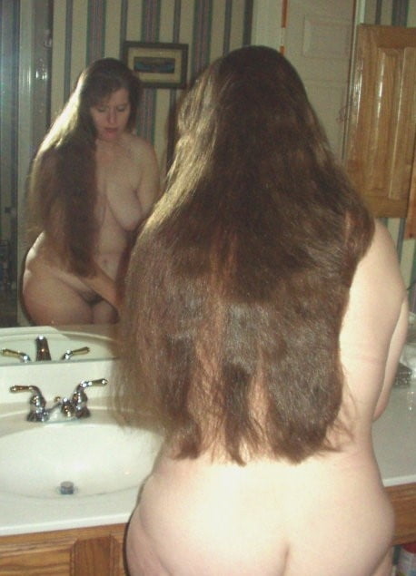 Sexy reife Damen mit langen Haaren
 #101735924