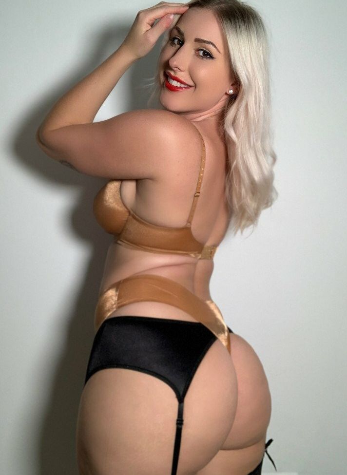 Jenny James nackt #108908541