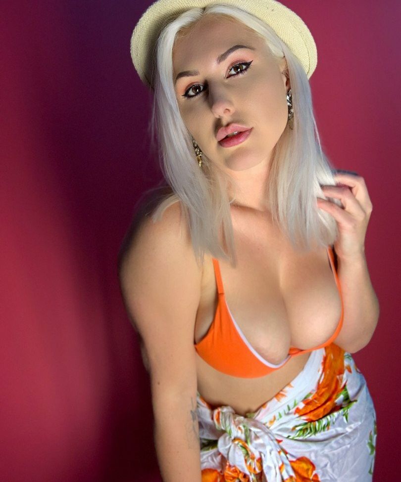 Jenny James nackt #108908594