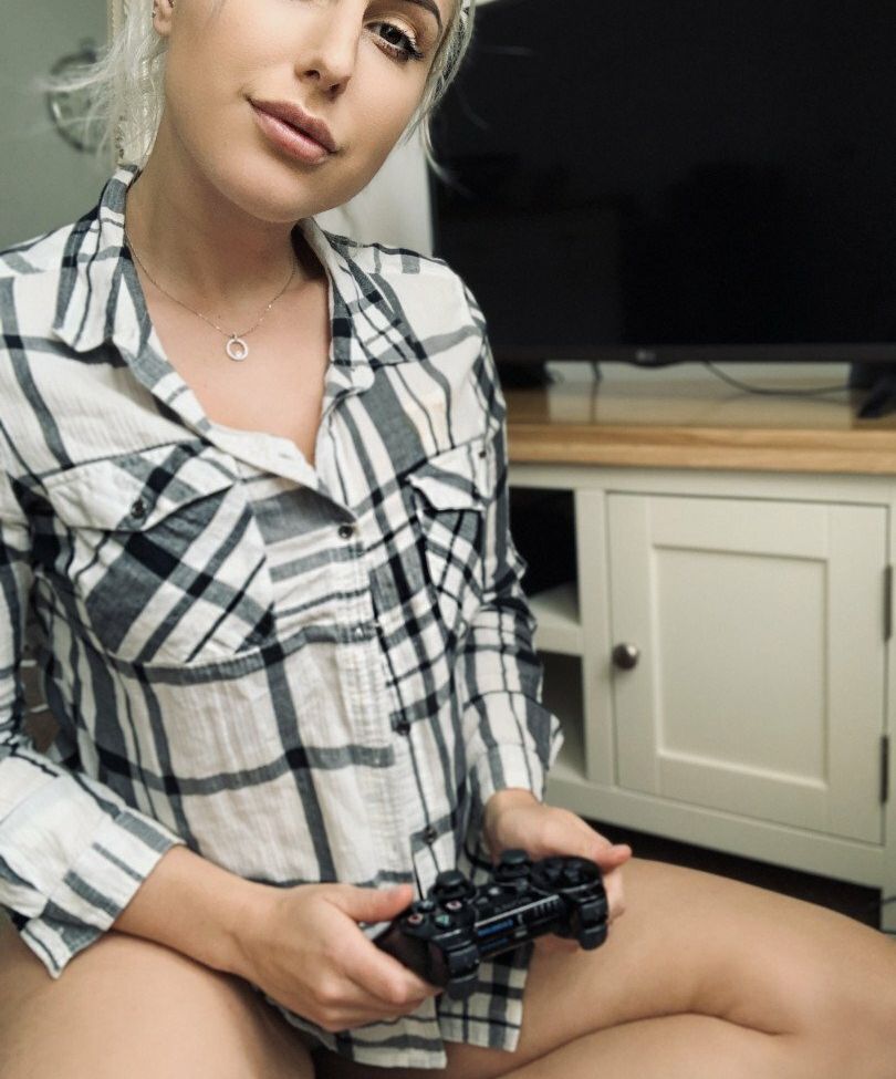 Jenny James nackt #108908611