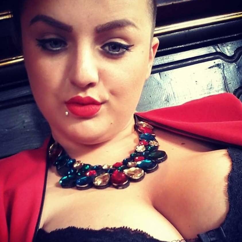 フィフィ
 #98040852