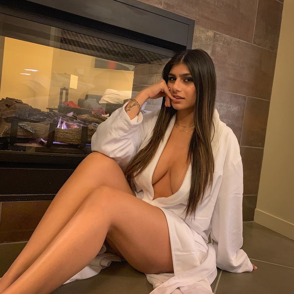 Mia khalifa
 #97410176