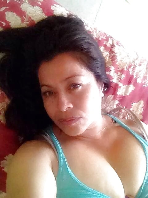 madura sabrosa #81089326