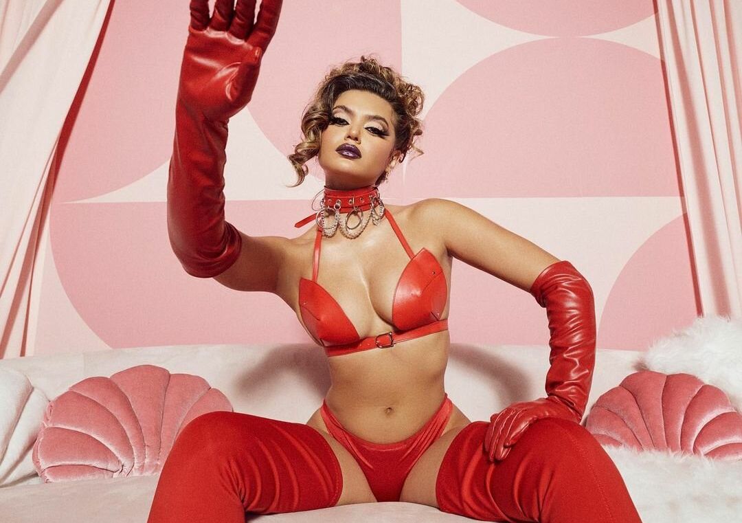 Sofia Jamora desnuda #109678344
