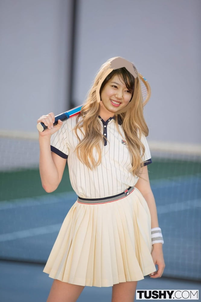 Park Shin-hye Lesson sex Gets in Tennis Stadium #102357242