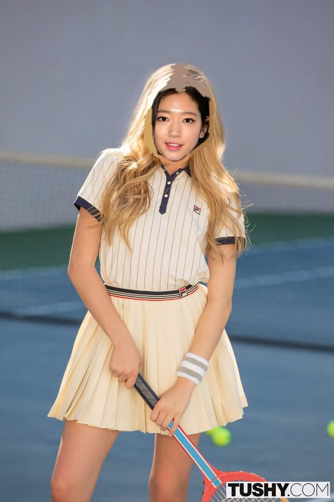 Park Shin-hye Lesson sex Gets in Tennis Stadium #102357244