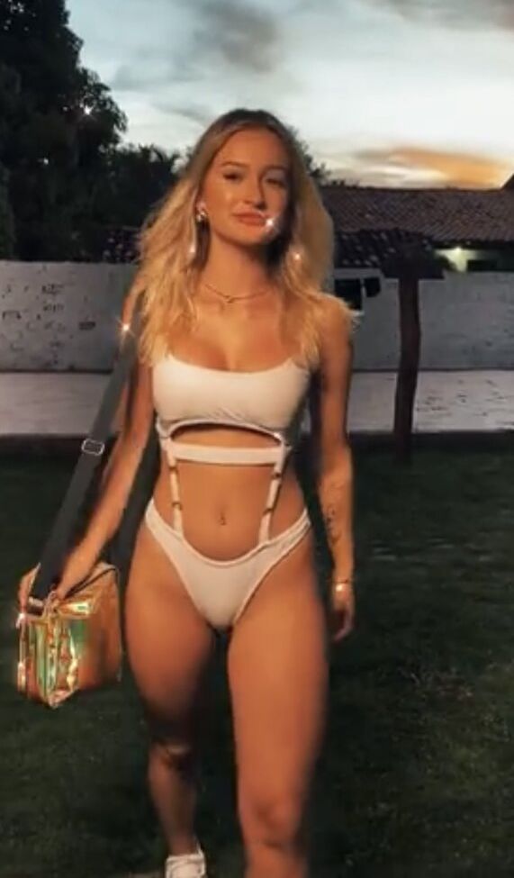 Larissa Scherrer desnuda #109671590