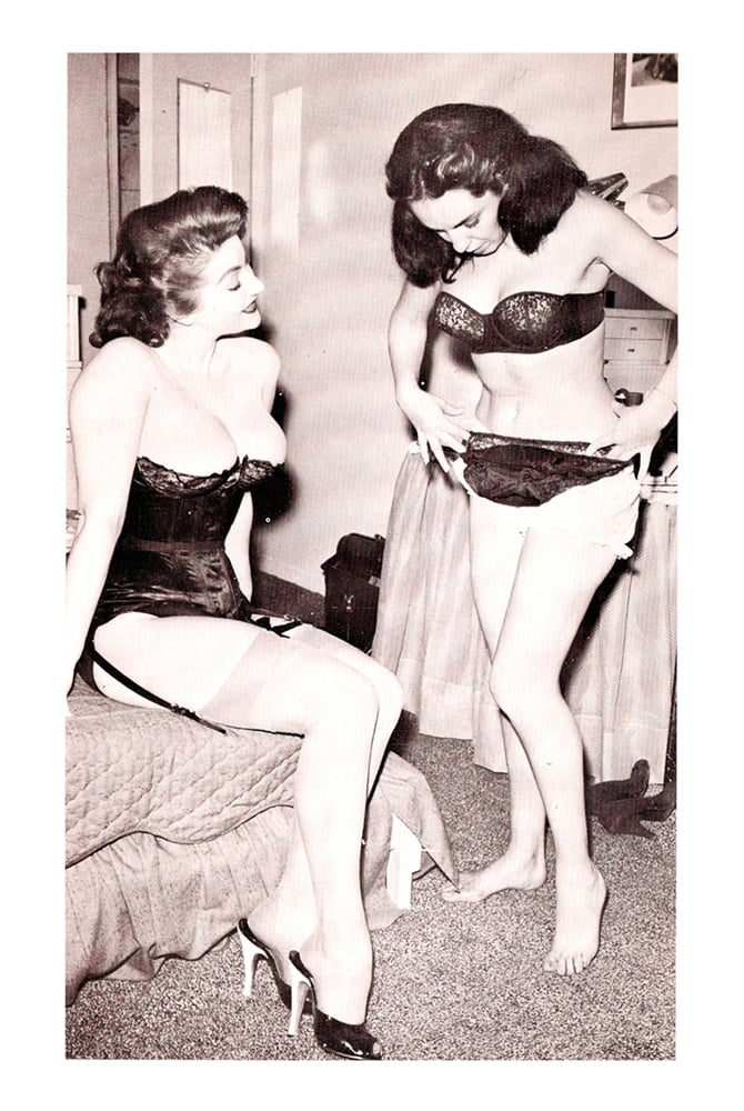 MAGAZINE - Mistress in Satin - Diane Kaye - 1960&#039;S #105888018