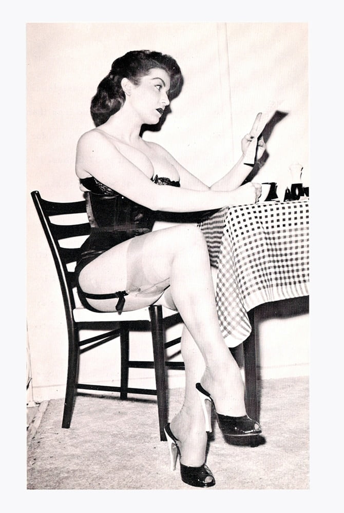 MAGAZINE - Mistress in Satin - Diane Kaye - 1960&#039;S #105888067