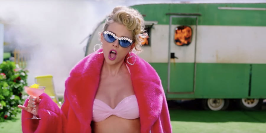 Taylor swift hot #95294994