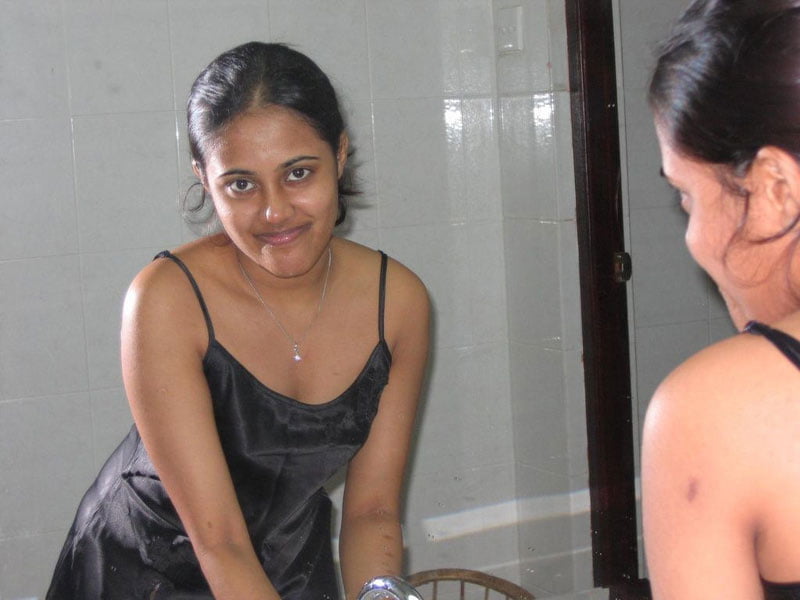 Srilankan university Nude Girl leek new 2020 #105775618
