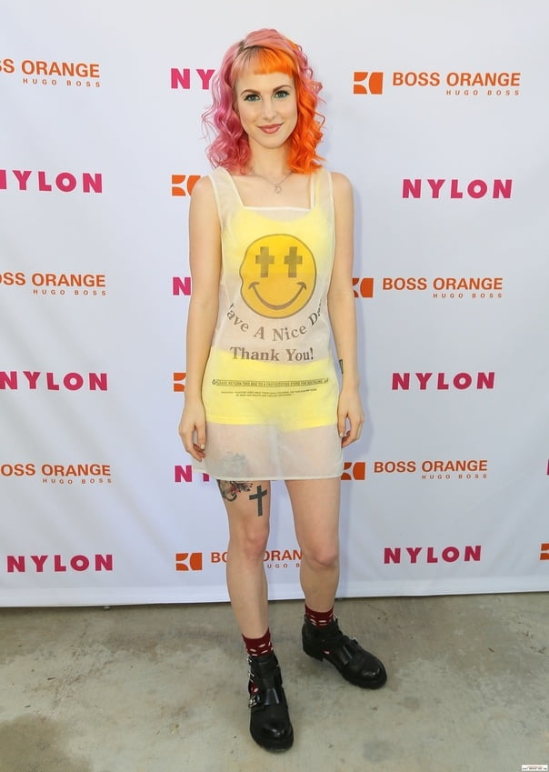 Hayley williams me donne du fil à retordre !
 #104968650