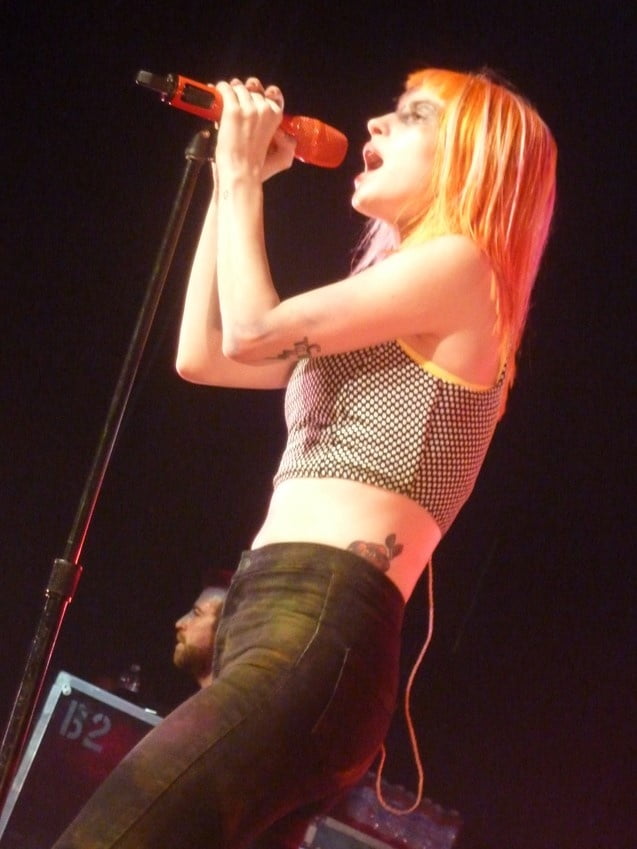 Hayley williams mi dà momenti difficili!
 #104968656