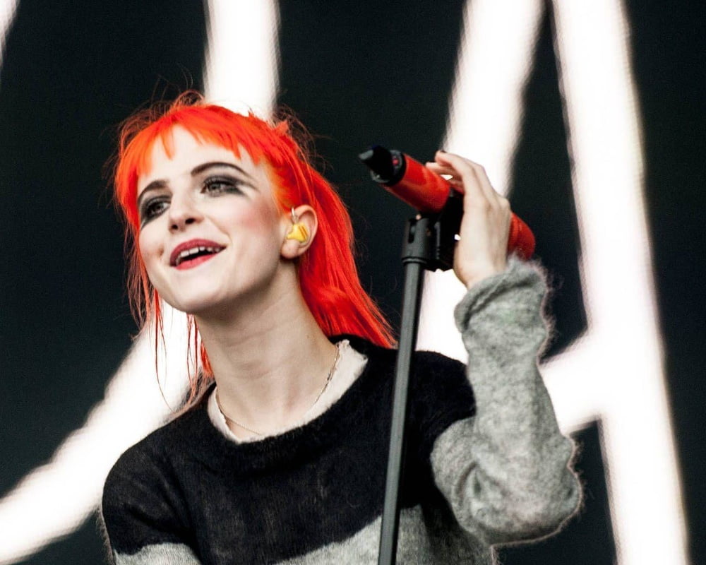 Hayley Williams gives me hard times! #104968733