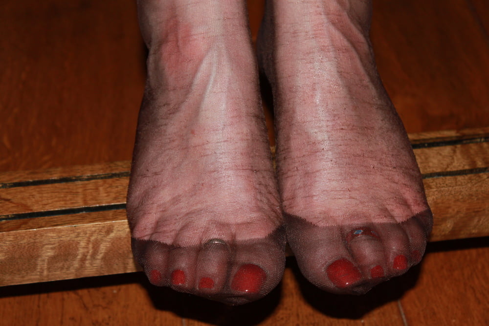 Toes in close up #98506140